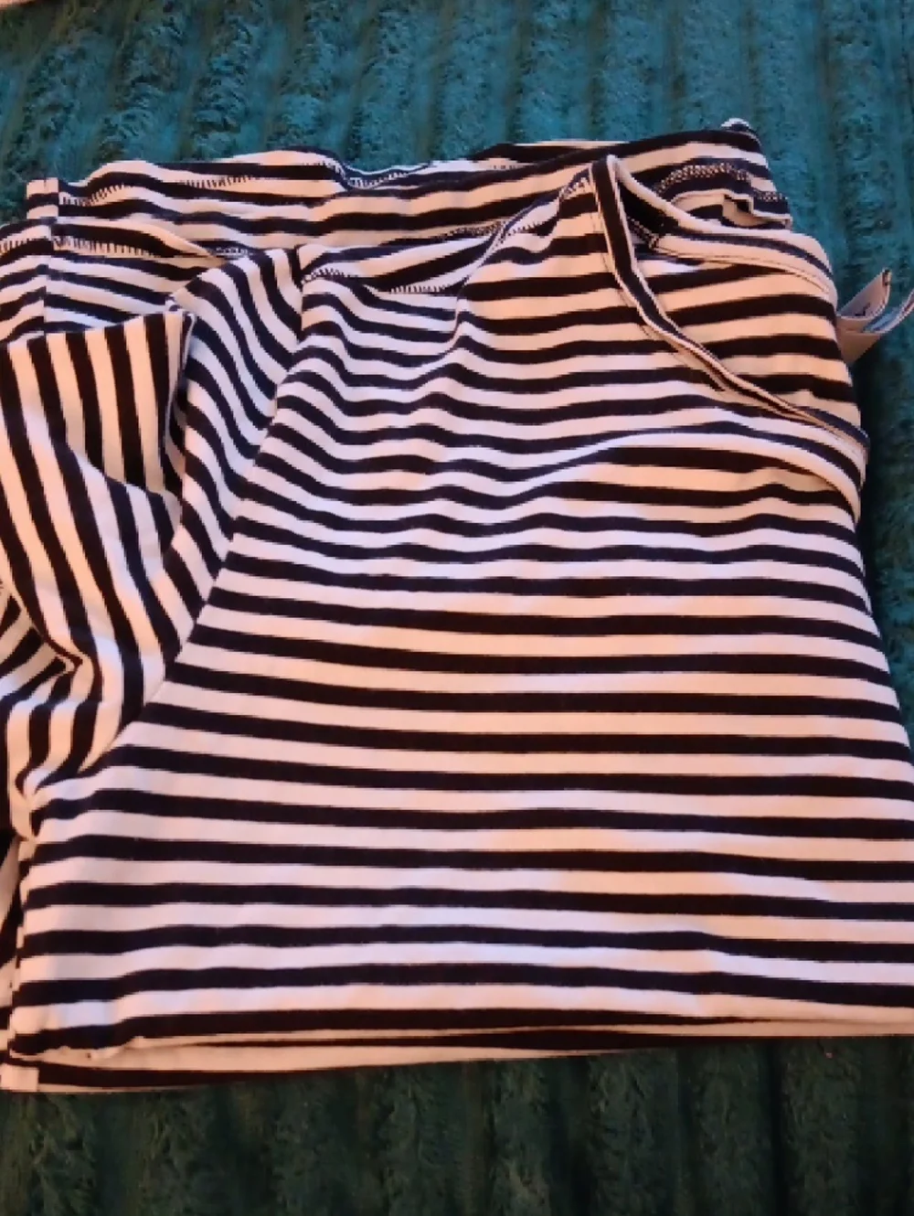 The North Face Women's Black & White Striped Tee - Picture 5 of 5